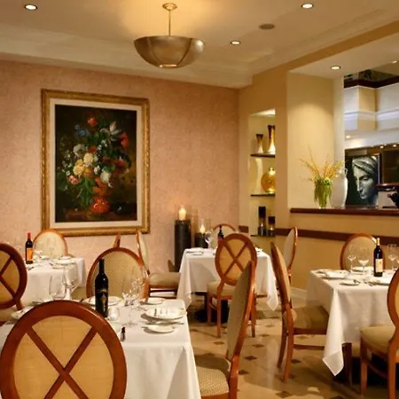 Renaissance Los Angeles Airport Hotel 