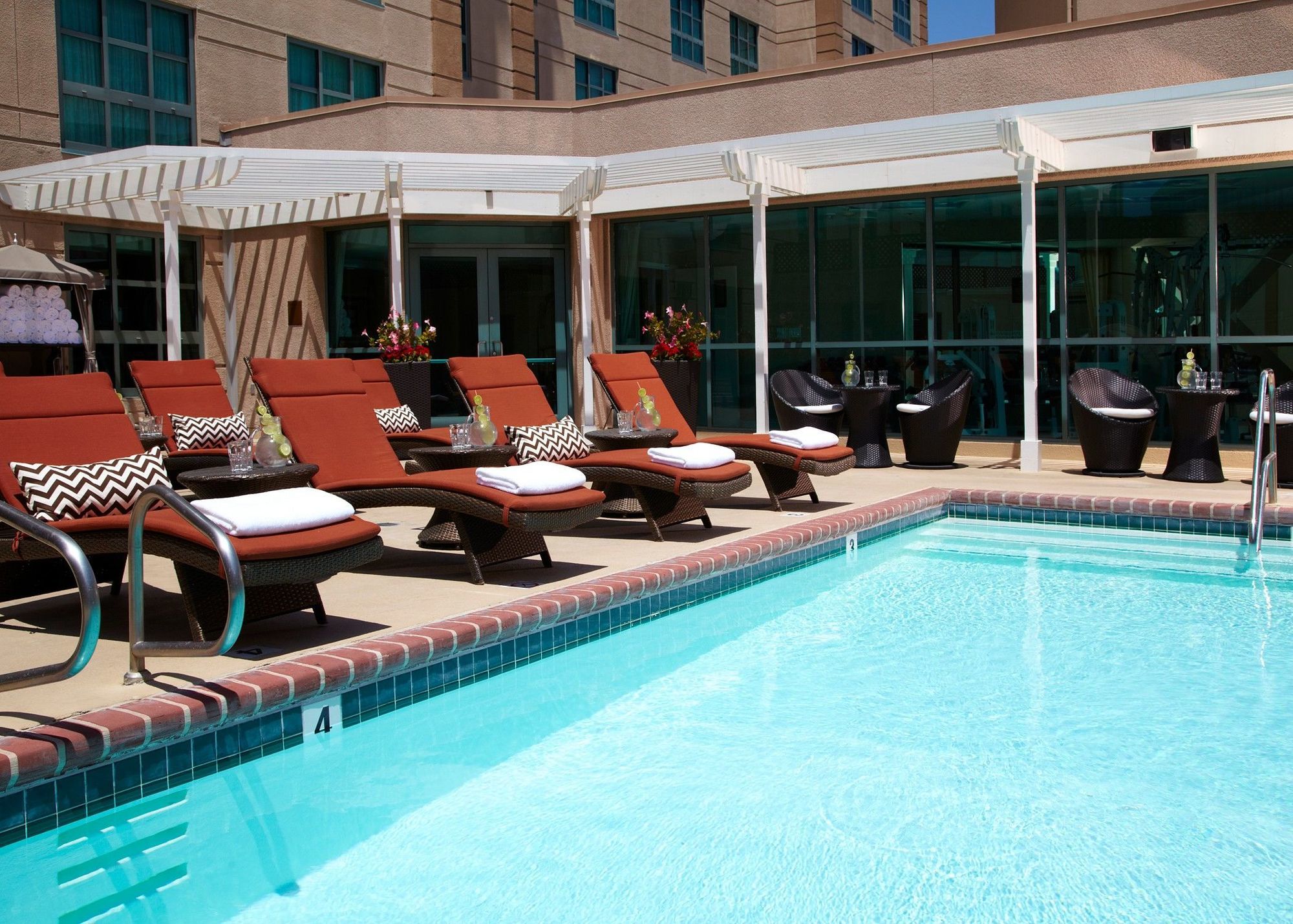 Hotel Renaissance Angeles Airport Los Angeles